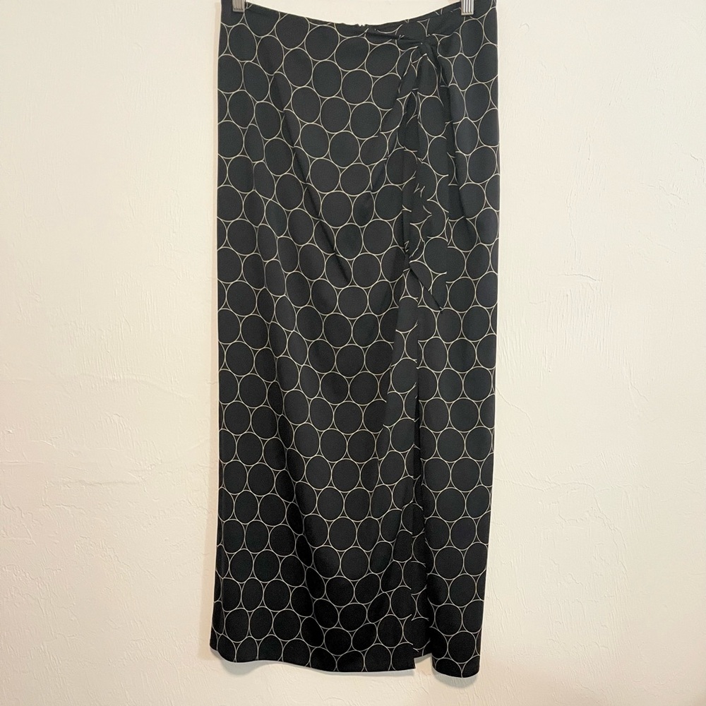 Pre-loved! ANNE KLEIN Silk Geometric Slit Maxi Skirt!